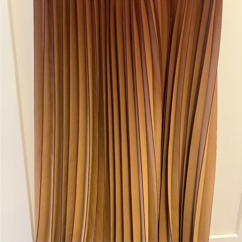 Aritzia Babaton Westin Ombré Skirt XS - Picture 4 of 7